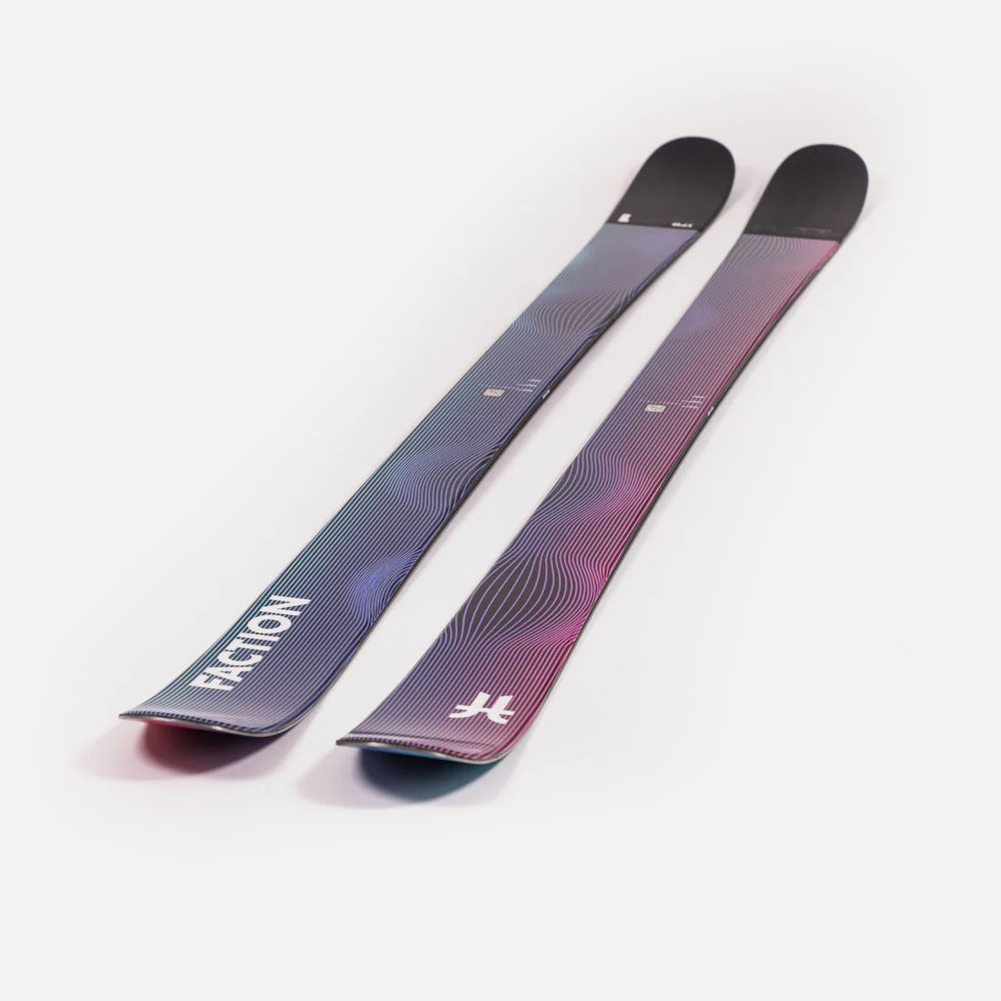 Faction-Skis-2425-Studio-1-Luxe-4-1x1.webp