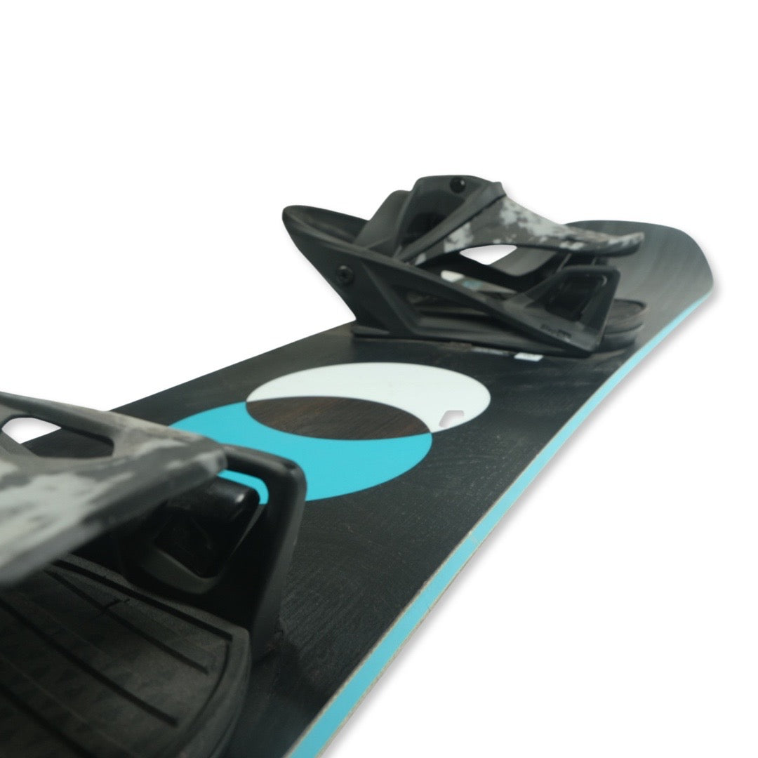 Burton 2020 Custom 145cm Snowboard w Step On Bindings Pando